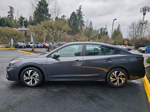 Used 2025 Subaru Legacy Premium image 4