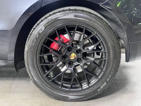 Certified 2018 Porsche Macan GTS AWD/4WD image 12