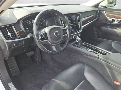 Used 2018 Volvo S90 T5 Momentum w/ Momentum Plus Package image 12