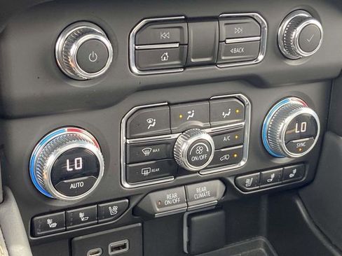 Certified 2023 GMC Yukon XL AT4 w/ AT4 Premium Package AWD/4WD image 26