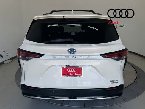 Used 2021 Toyota Sienna Limited FWD image 32