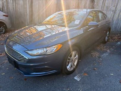 Used 2018 Ford Fusion SE w/ Fusion SE Technology Package