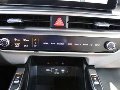 New 2026 Kia Sorento S FWD image 40