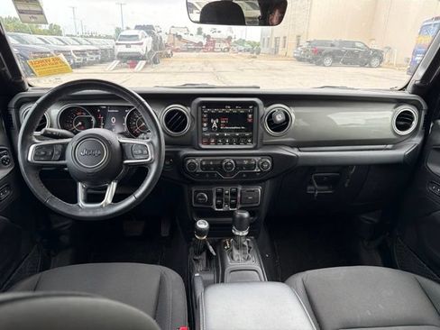 Used 2023 Jeep Wrangler Unlimited Sahara w/ LED Lighting Group AWD/4WD image 19