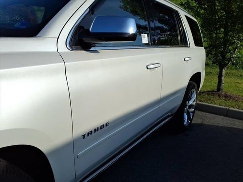 Used 2017 Chevrolet Tahoe Premier AWD/4WD image 5