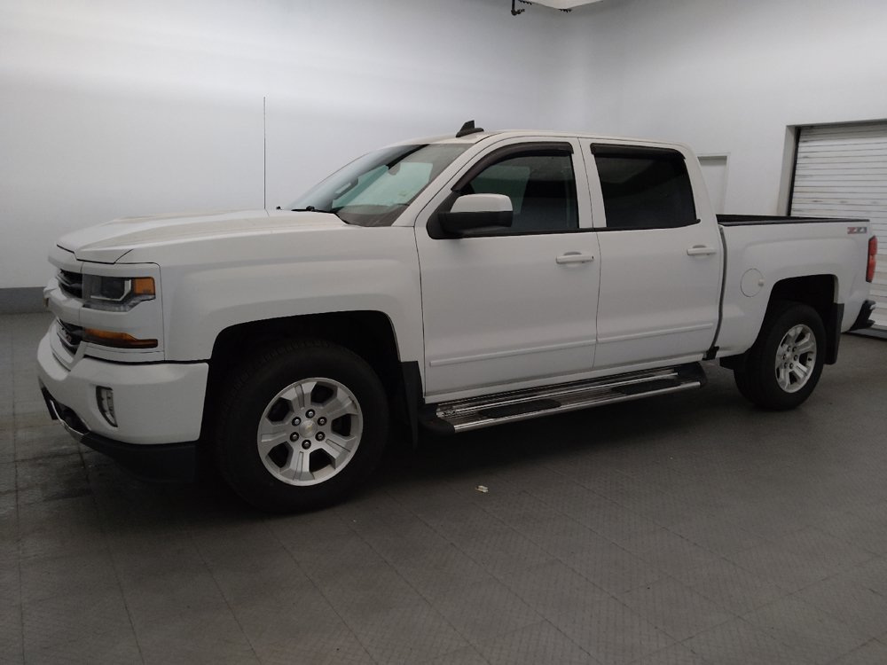 Used 2017 Chevrolet Silverado 1500 LT w/ All Star Edition AWD/4WD image 2