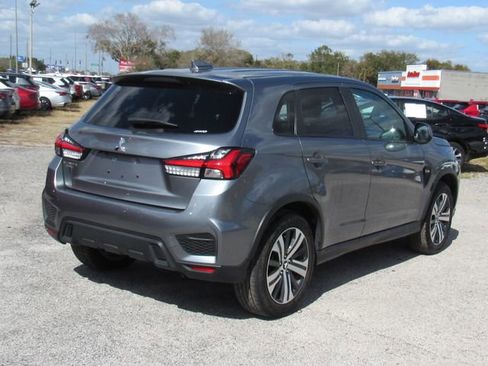 Used 2025 Mitsubishi Outlander Sport ES image 3