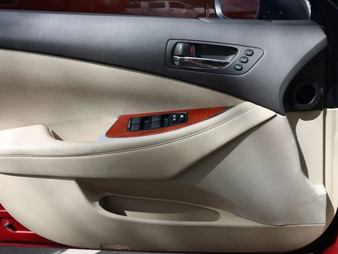 Used 2010 Lexus ES 350 image 39