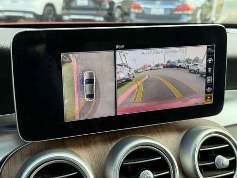 Used 2020 Mercedes-Benz C 300 Sedan image 5