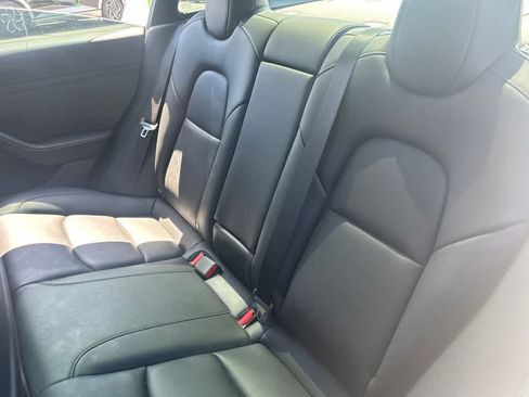 Used 2022 Tesla Model 3 Long Range AWD/4WD image 5