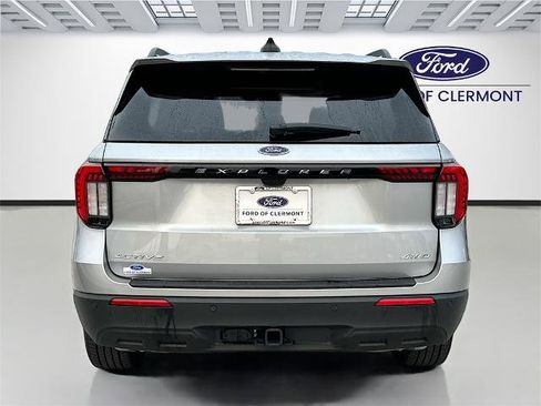 Certified 2025 Ford Explorer Active image 7