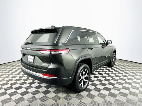 Certified 2024 Jeep Grand Cherokee Limited image 11