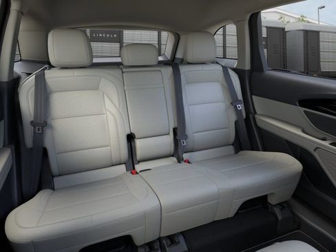 New 2026 Lincoln Nautilus Premier AWD/4WD image 11