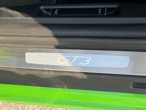 Certified 2018 Porsche 911 GT3 image 15