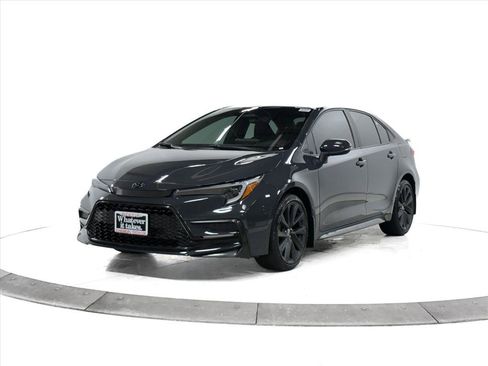 Certified 2023 Toyota Corolla SE image 3