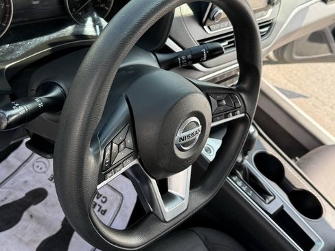 Used 2020 Nissan Altima 2.5 S FWD image 9