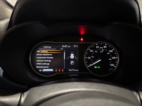 Used 2025 Nissan Versa SV FWD image 37