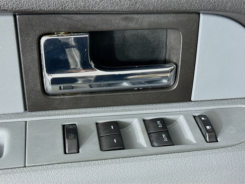 Used 2013 Ford F150 XLT w/ Mid Equipment Group image 20