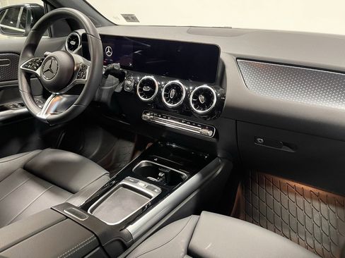 Used 2026 Mercedes-Benz GLA 250 4MATIC image 28