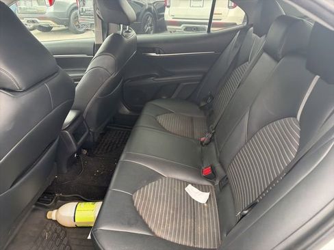 Used 2019 Toyota Camry SE FWD image 10