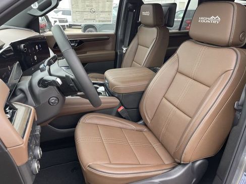 New 2026 Chevrolet Tahoe High Country AWD/4WD image 11