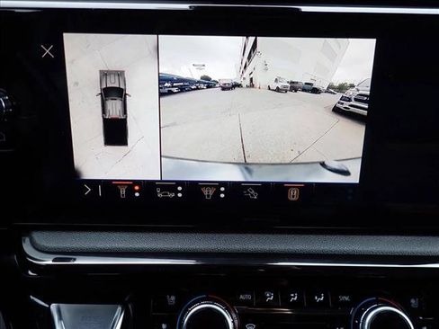 Used 2024 GMC Sierra 2500 AT4 w/ AT4 Preferred Package AWD/4WD image 18