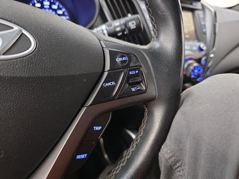 Used 2016 Hyundai Veloster Turbo FWD image 36
