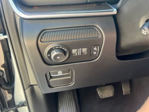Used 2023 Jeep Grand Wagoneer Series II AWD/4WD image 12