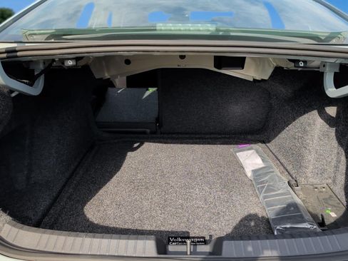 Used 2025 Volkswagen Jetta GLI Autobahn FWD image 35