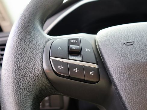 Used 2022 Ford Escape SE image 25