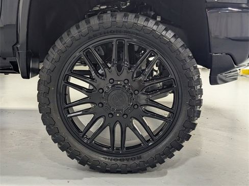 Used 2026 Chevrolet Silverado 3500 LTZ image 33