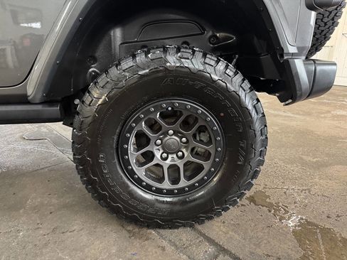 Used 2023 Jeep Wrangler Unlimited Rubicon w/ Xtreme Recon 35" Tire Package image 6