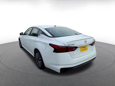 Used 2026 Nissan Altima 2.5 SV FWD image 11