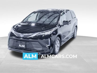 Used 2023 Toyota Sienna LE