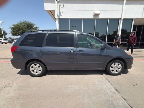 Used 2006 Toyota Sienna XLE FWD image 4