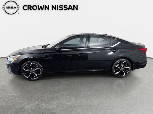 Certified 2023 Nissan Altima 2.5 SR w/ SR Premium Package FWD image 8