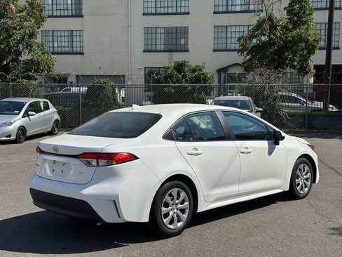 Certified 2025 Toyota Corolla LE FWD image 4