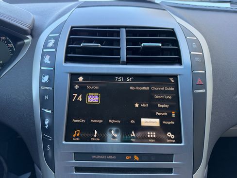 Used 2017 Lincoln MKZ Select w/ Select Plus Package FWD image 12