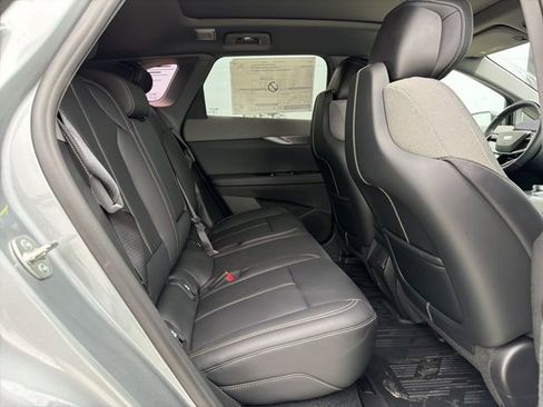 New 2026 Cadillac Optiq Luxury 1 w/ LPO, Floor Liner Package image 14