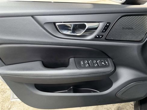 Used 2023 Volvo V60 B5 Cross Country Plus w/ Climate Package image 20