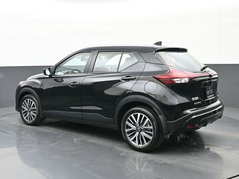 Used 2024 Nissan Kicks SV image 5