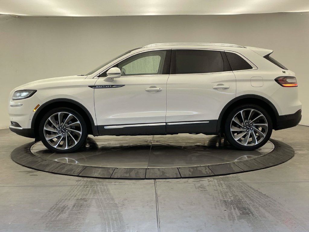 Used 2022 Lincoln Nautilus Reserve w/ Equipment Group 201A AWD/4WD image 2