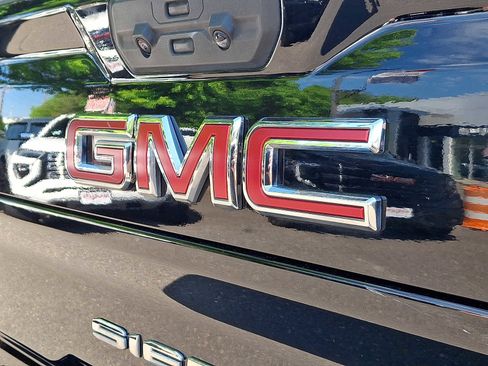 Used 2025 GMC Sierra 2500 AT4 w/ AT4 Preferred Package AWD/4WD image 34
