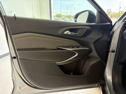 New 2026 Chevrolet Trax ACTIV w/ Sunroof Package FWD image 29