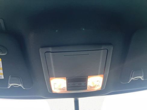 Certified 2018 Ford Explorer XLT w/ Equipment Group 202A image 27