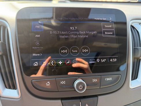 Used 2024 Chevrolet Malibu LT FWD image 18