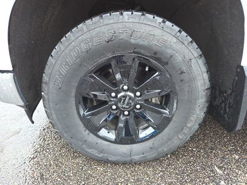 Used 2022 Chevrolet Silverado 1500 LT image 65