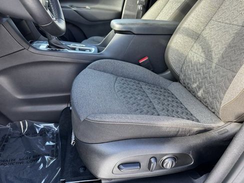 Certified 2024 Chevrolet Equinox LT image 4