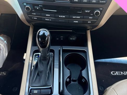 Used 2016 Hyundai Genesis 3.8 RWD image 13