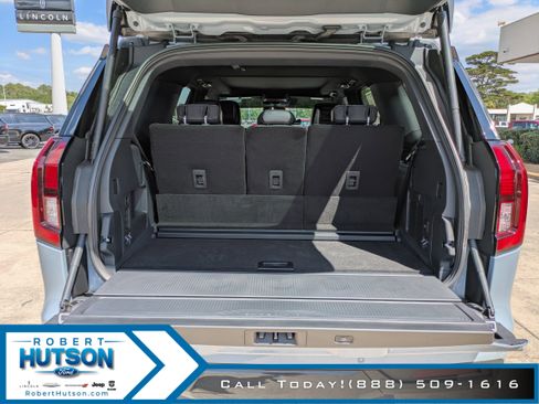 New 2026 Ford Expedition Platinum w/ Stealth Performance Package AWD/4WD image 14